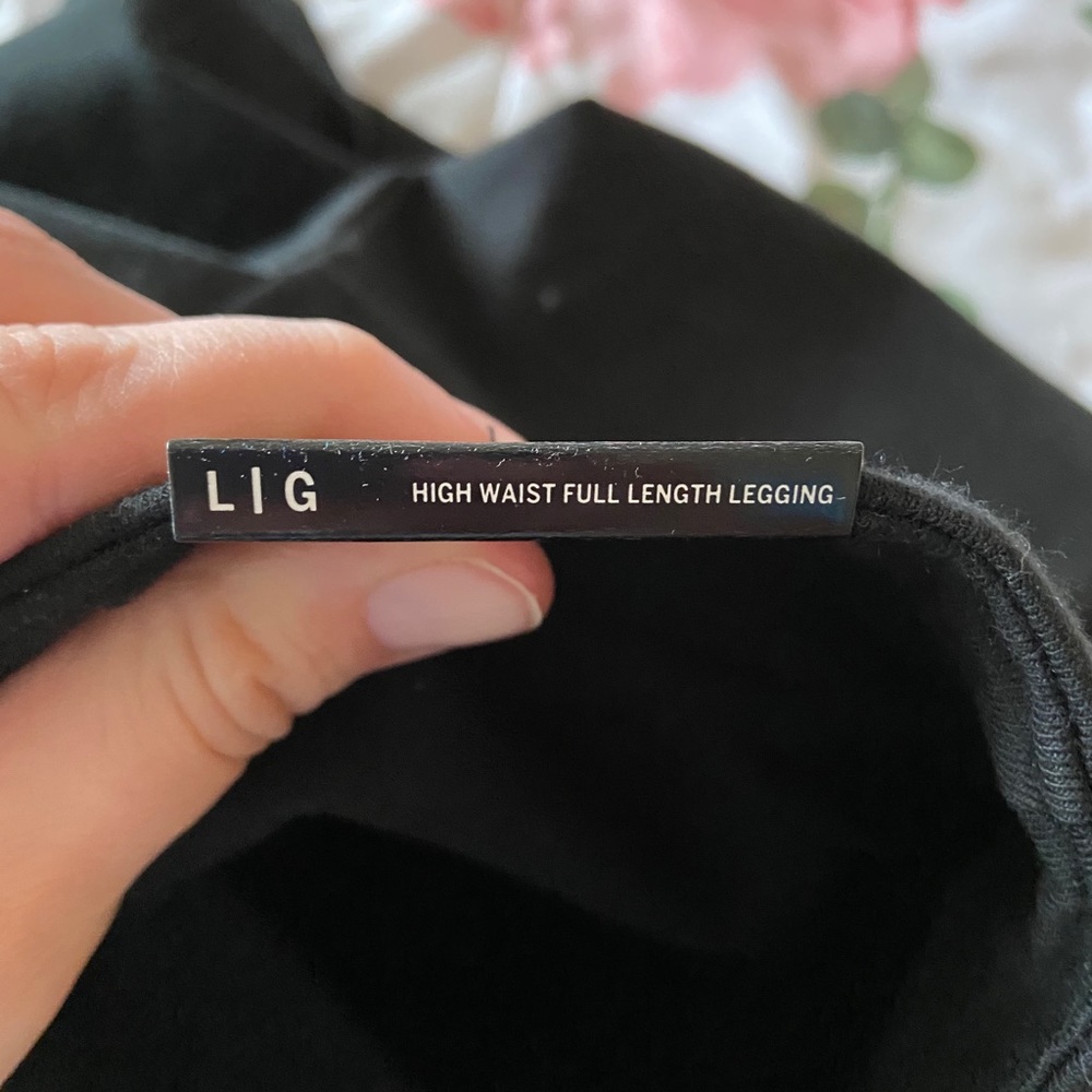 SOLD ❌Victorias Secret PINK Leggings! NWOT! - Picture 4 of 5